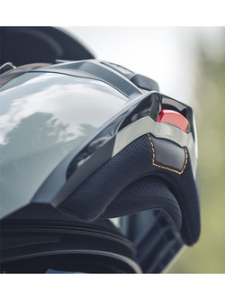 Zestaw: Kask szczękowy Schuberth E2 szary + dedykowany interkom motocyklowy + Gratisy