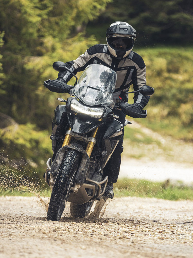 Zestaw: Kask szczękowy Schuberth E2 biały połysk + dedykowany interkom motocyklowy + Gratisy