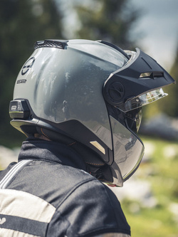 Zestaw: Kask szczękowy Schuberth E2 szary + dedykowany interkom motocyklowy + Gratisy