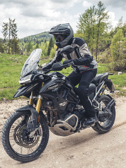 Zestaw: Kask szczękowy Schuberth E2 szary + dedykowany interkom motocyklowy + Gratisy