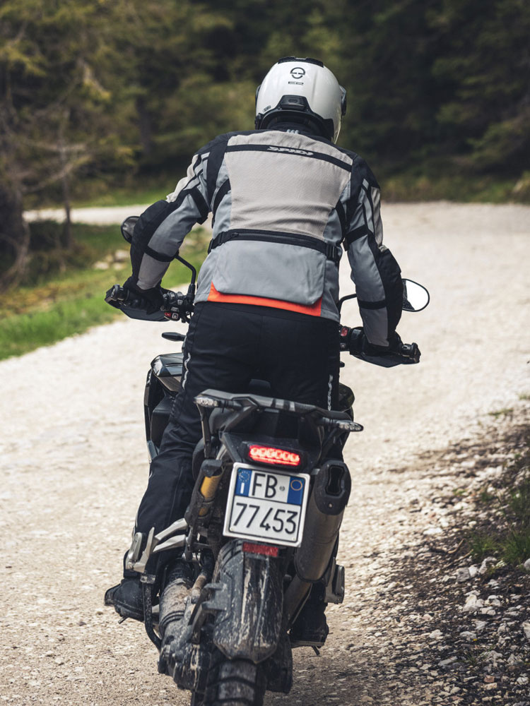 Zestaw: Kask szczękowy Schuberth E2 biały połysk + dedykowany interkom motocyklowy + Gratisy