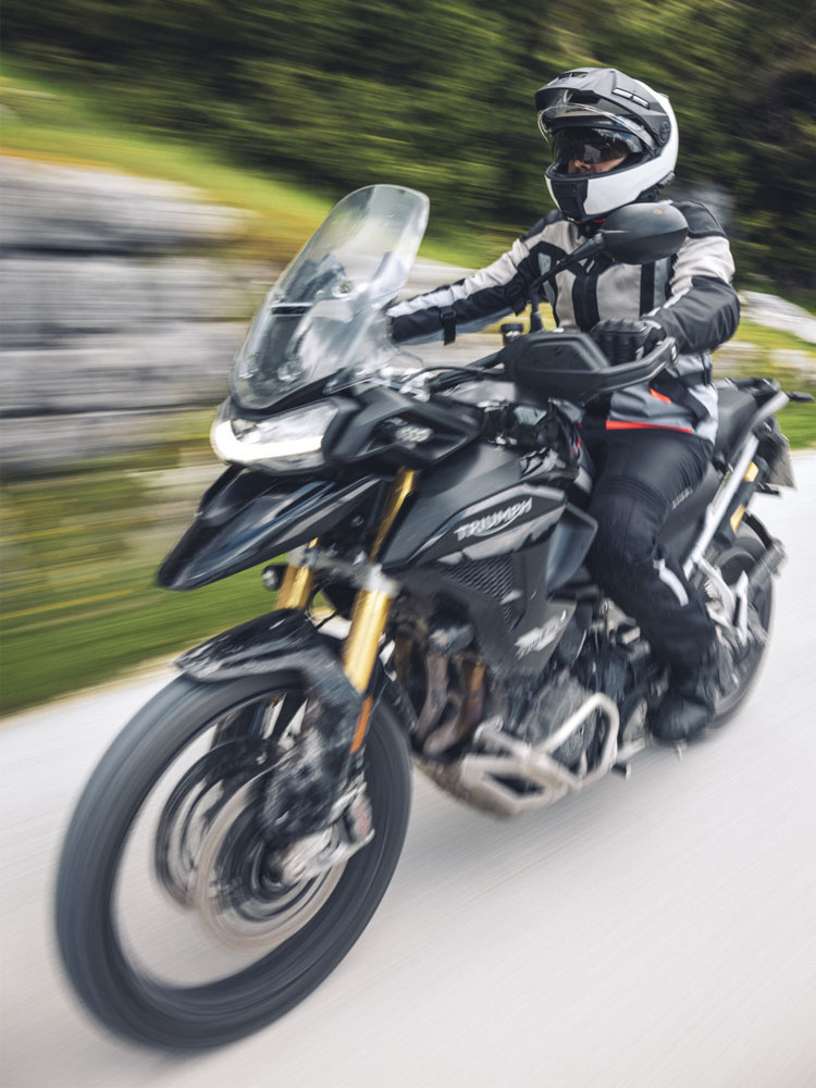 Zestaw: Kask szczękowy Schuberth E2 biały połysk + dedykowany interkom motocyklowy + Gratisy