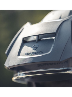 Zestaw: Kask szczękowy Schuberth E2 szary + dedykowany interkom motocyklowy + Gratisy
