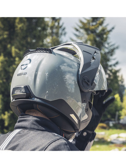 Zestaw: Kask szczękowy Schuberth E2 szary + dedykowany interkom motocyklowy + Gratisy