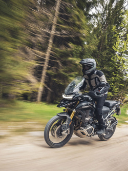 Zestaw: Kask szczękowy Schuberth E2 szary + dedykowany interkom motocyklowy + Gratisy