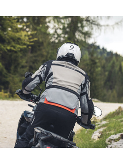 Zestaw: Kask szczękowy Schuberth E2 biały połysk + dedykowany interkom motocyklowy + Gratisy