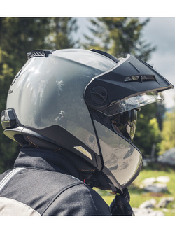 Zestaw: Kask szczękowy Schuberth E2 szary + dedykowany interkom motocyklowy + Gratisy